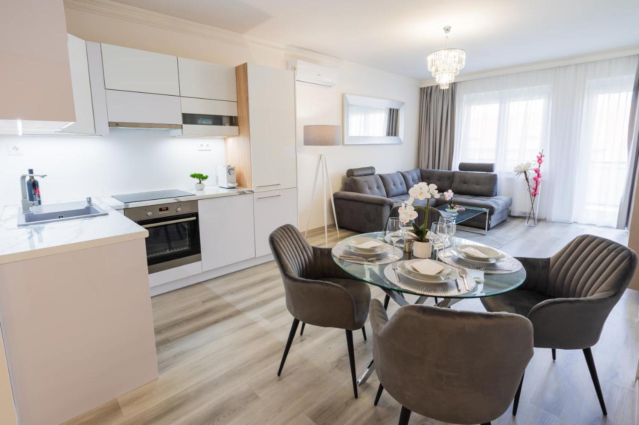 Central Residence 쇼프론 외부 사진
